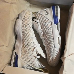 LeBron XVI  Nike